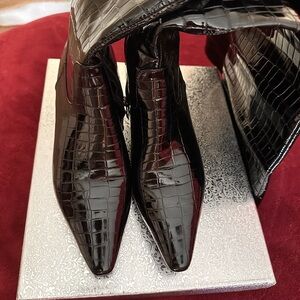 Black Over the Knee Boots with Sleek Design